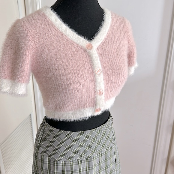 BUNDLE!! vintage 90s plaid skirt and fuzzy pink top - Picture 6 of 6
